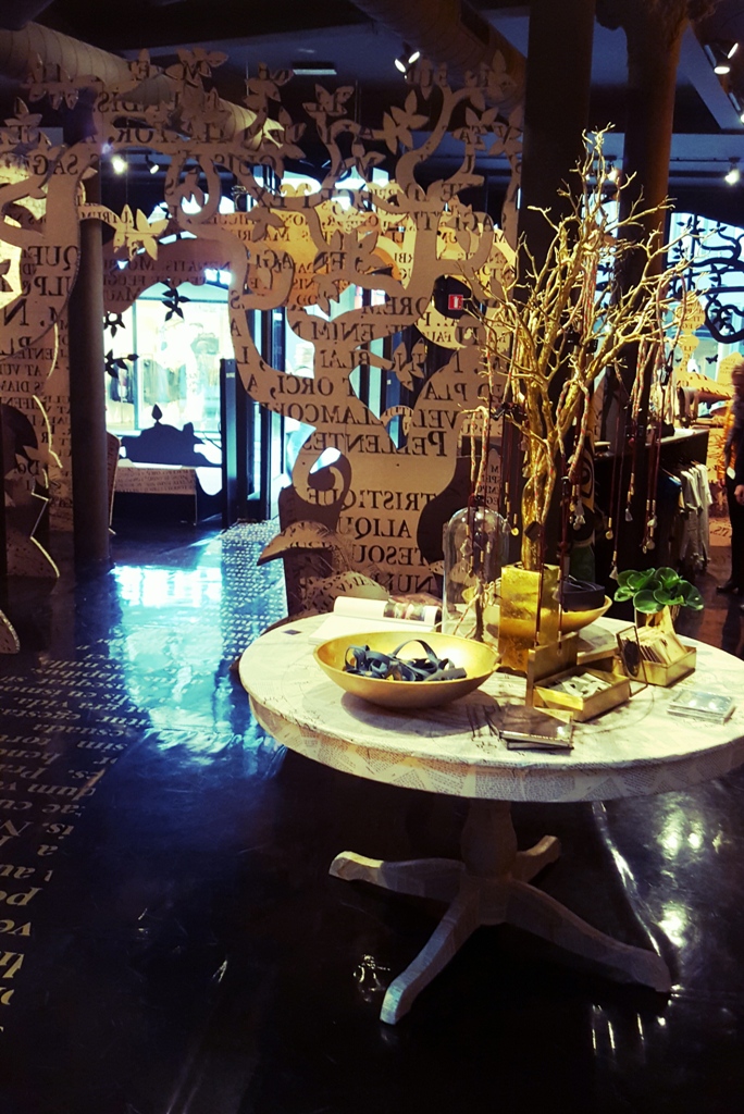 Tomorrowland boutique antwerpen Tomorrowland Boutique styling interieur inspiratie